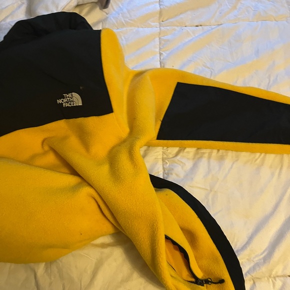 Men’s Notth face Denali hooded - Picture 3 of 4